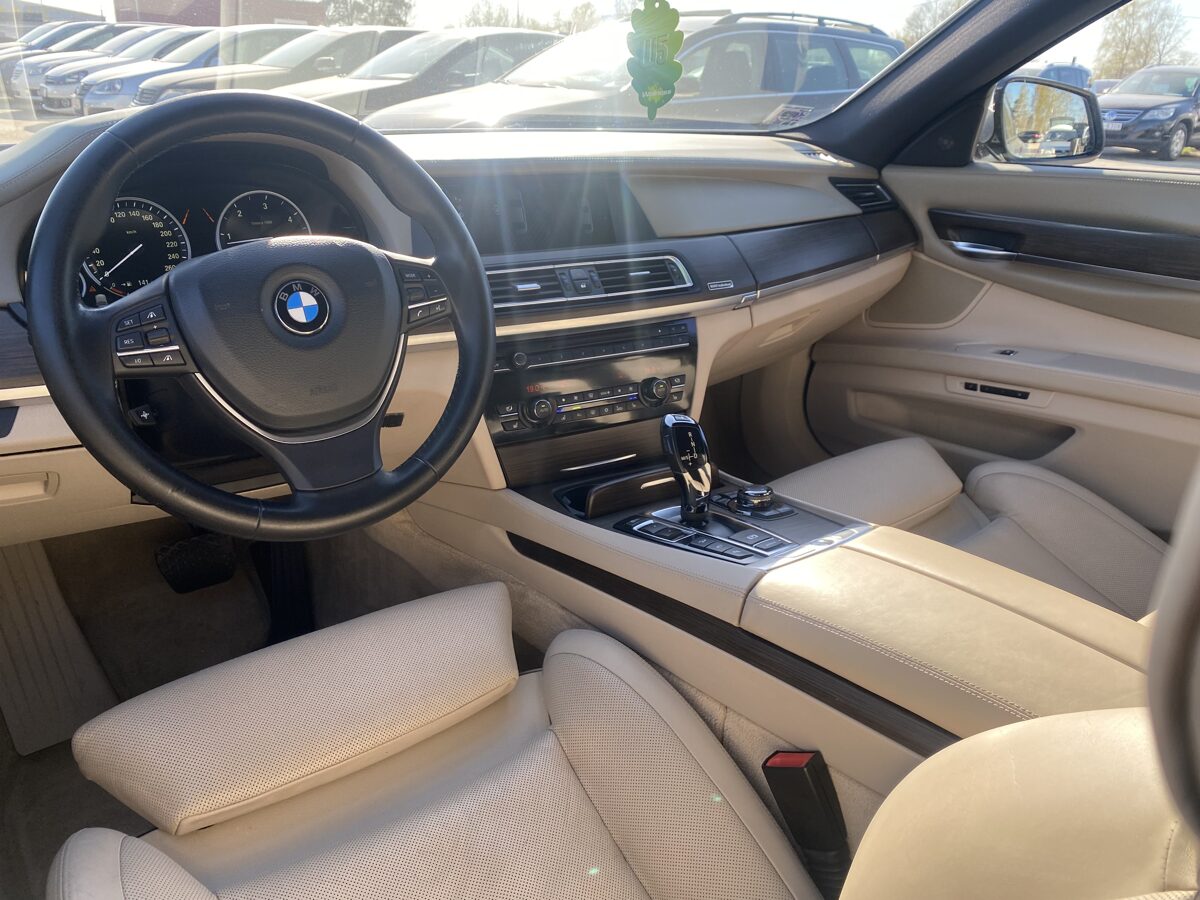 BMW-740d XDrive INDIVIDUAL, 3.0d (225KW=306Z.S.), 30/09/2011gads